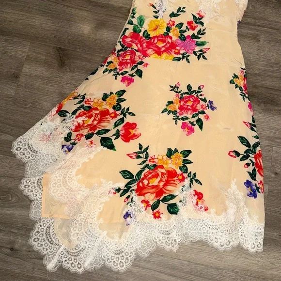By Anthropologie sleeveless V neck lace slip midi dress